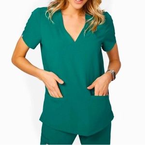 Figs HUNTER GREEN three-pocket scrub top - X-SMALL